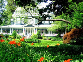  Cedars & Beeches Bed & Breakfast  Лонг Бранч
